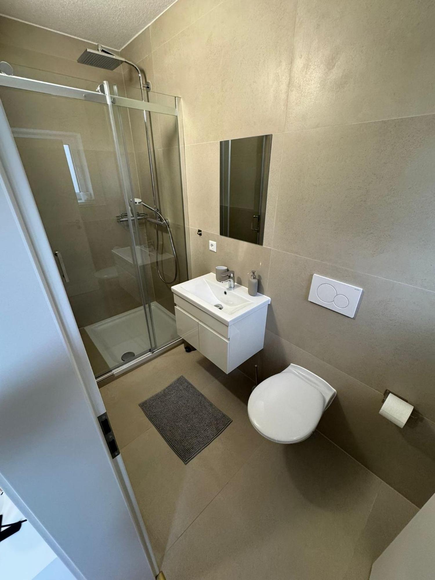 City One Apartment Friedrichshafen Buitenkant foto